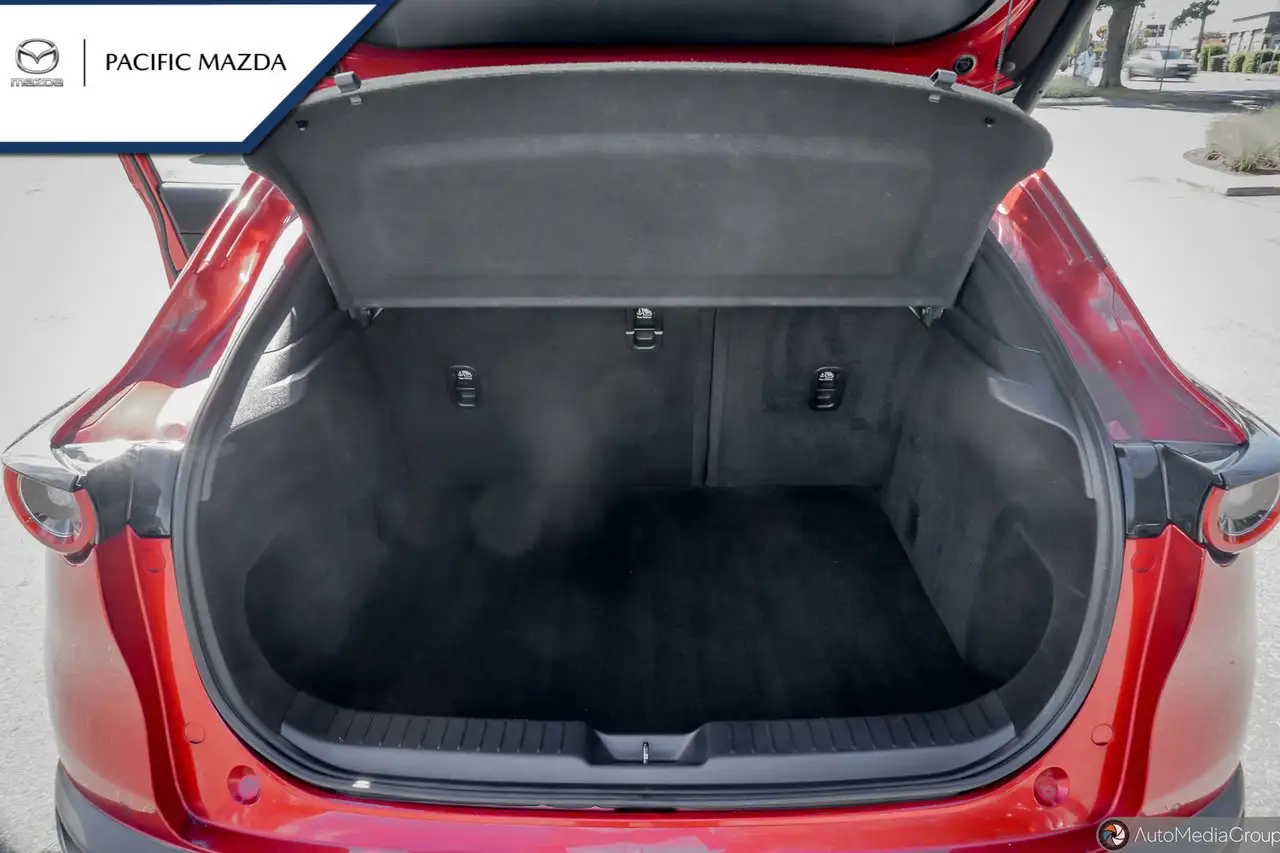 Mazda CX-30 снимка Mazda CX-30