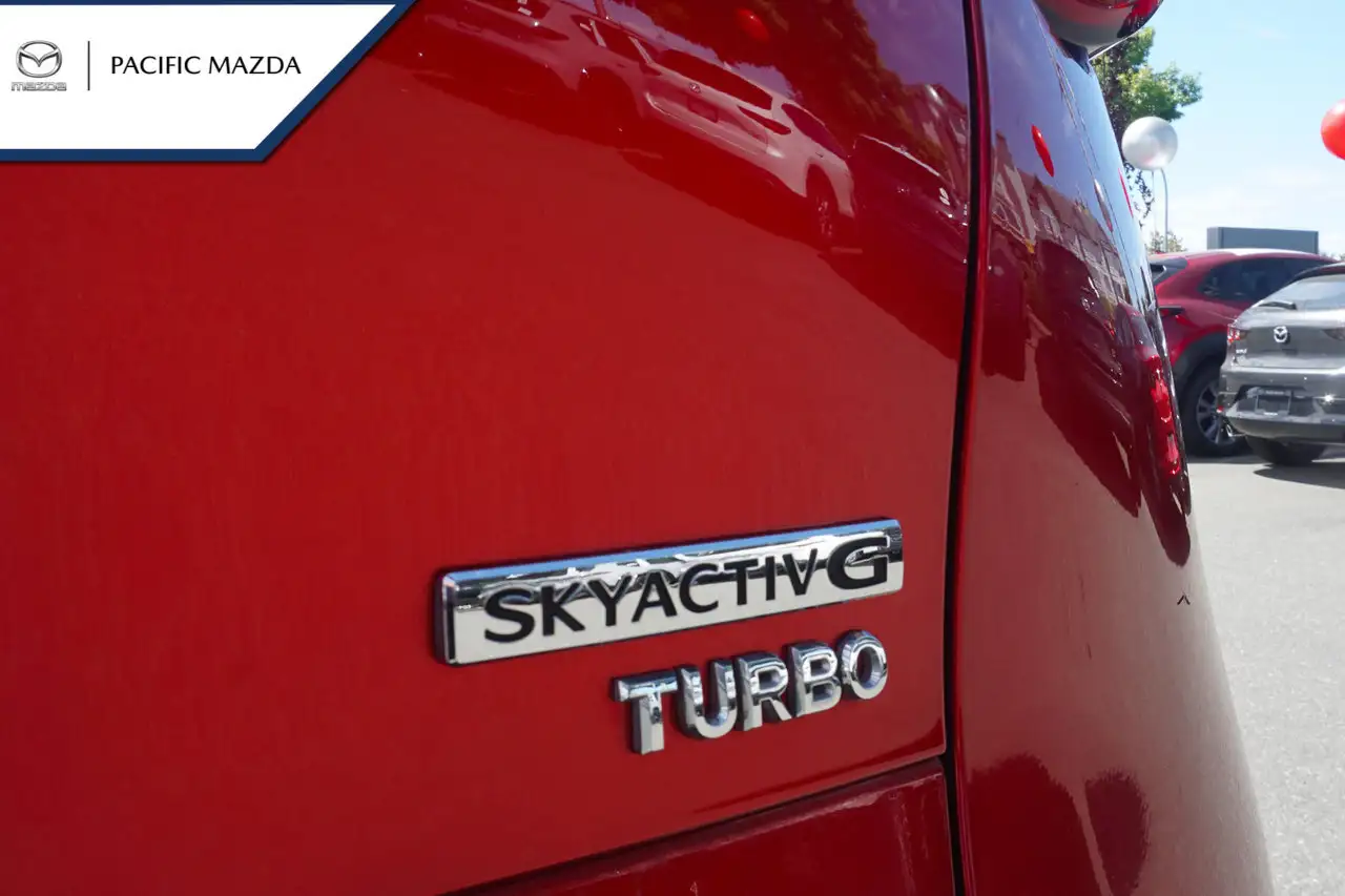 Mazda CX-30 снимка Mazda CX-30