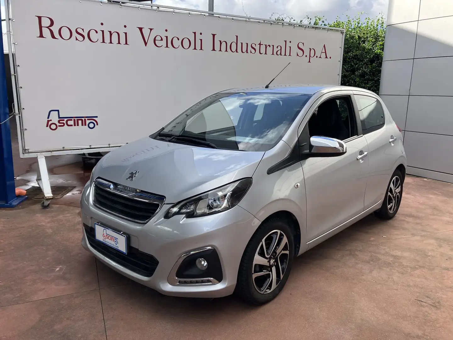 Peugeot 108 VTi 72 S&S 5 porte Allure Grau - 1