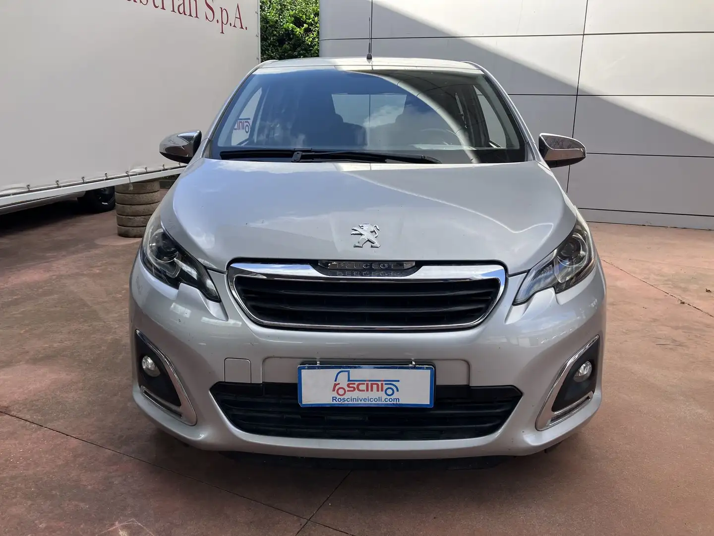 Peugeot 108 VTi 72 S&S 5 porte Allure Grau - 2