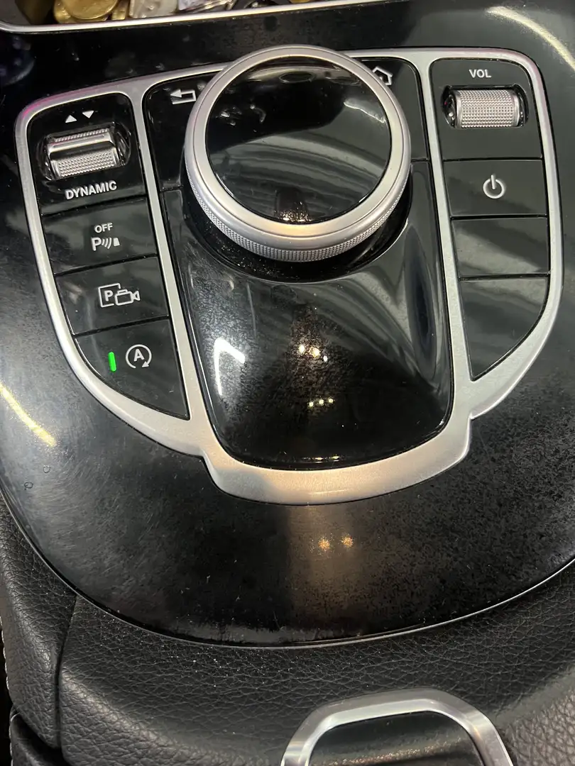 Mercedes-Benz E 220 d T 9G-TRONIC Avantgarde - 2