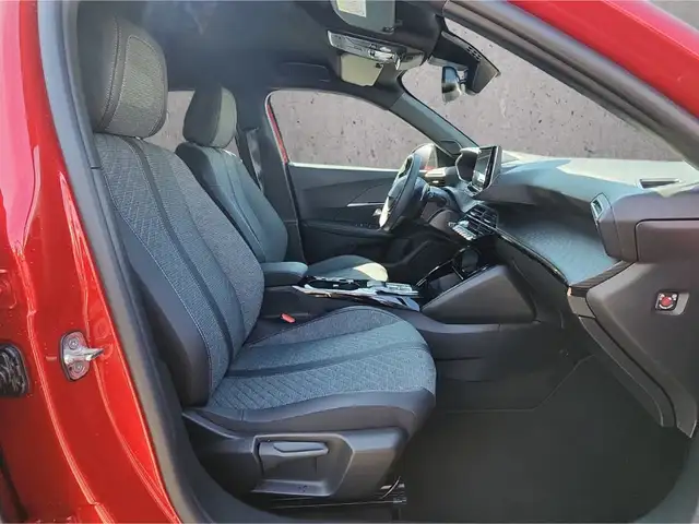 Peugeot 2008 view 13