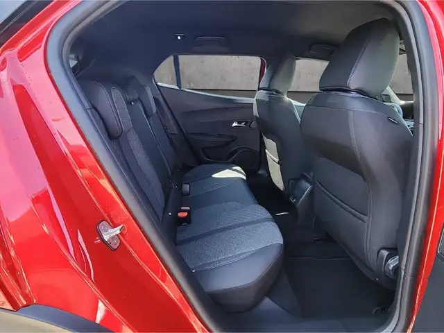 Peugeot 2008 view 14