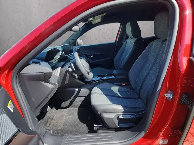 Peugeot 2008 view 9