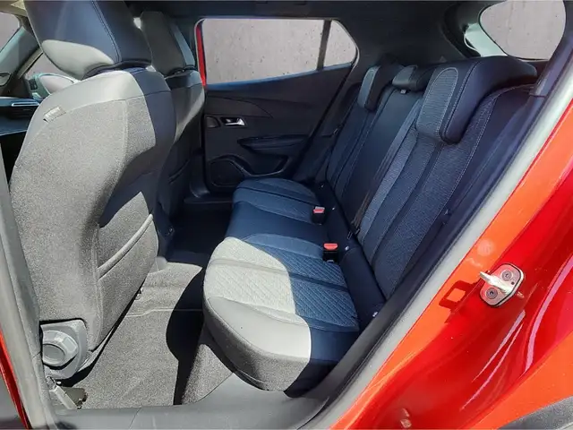 Peugeot 2008 view 8