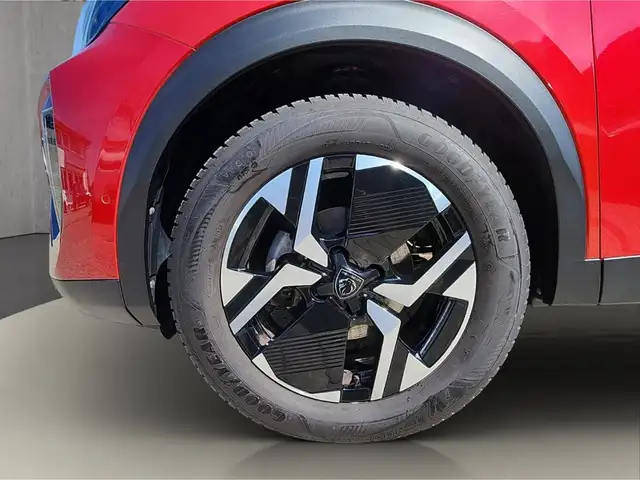 Peugeot 2008 view 11