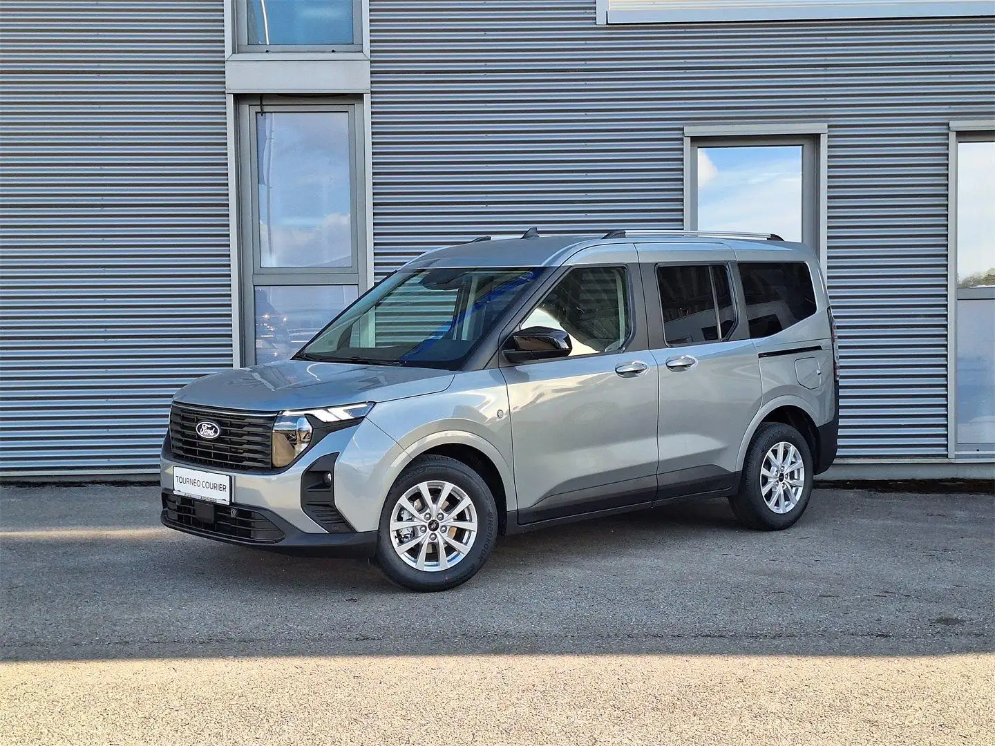 Ford Tourneo Courier 1,0l Ecoboost 125PS Silber - 2