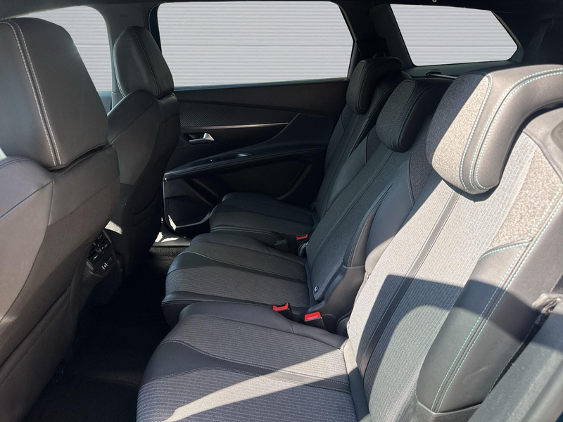 Peugeot 5008 1.5 Blue-HDI FAP Allure Pack AT 7-Si+Navi+R-Kam+ — photo 12