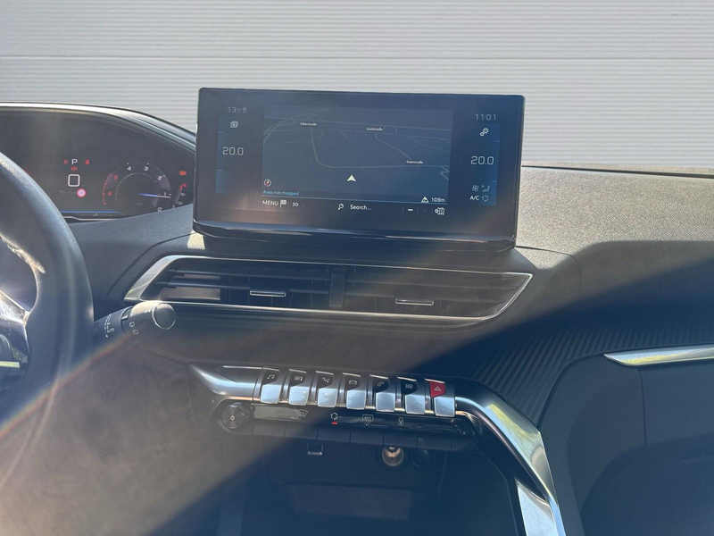 Peugeot 5008 1.5 Blue-HDI FAP Allure Pack AT 7-Si+Navi+R-Kam+ — photo 13
