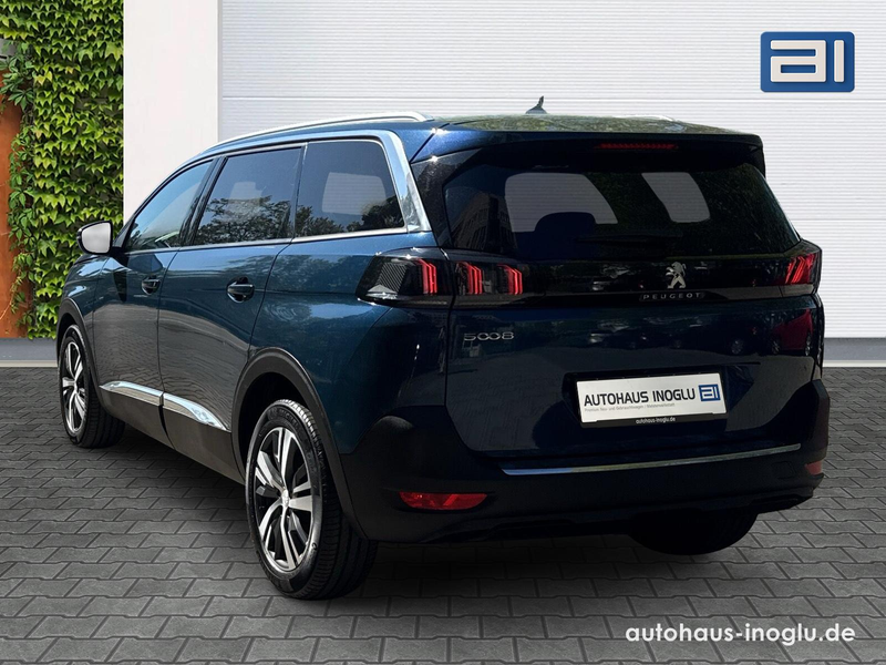 Peugeot 5008 1.5 Blue-HDI FAP Allure Pack AT 7-Si+Navi+R-Kam+ — photo 3