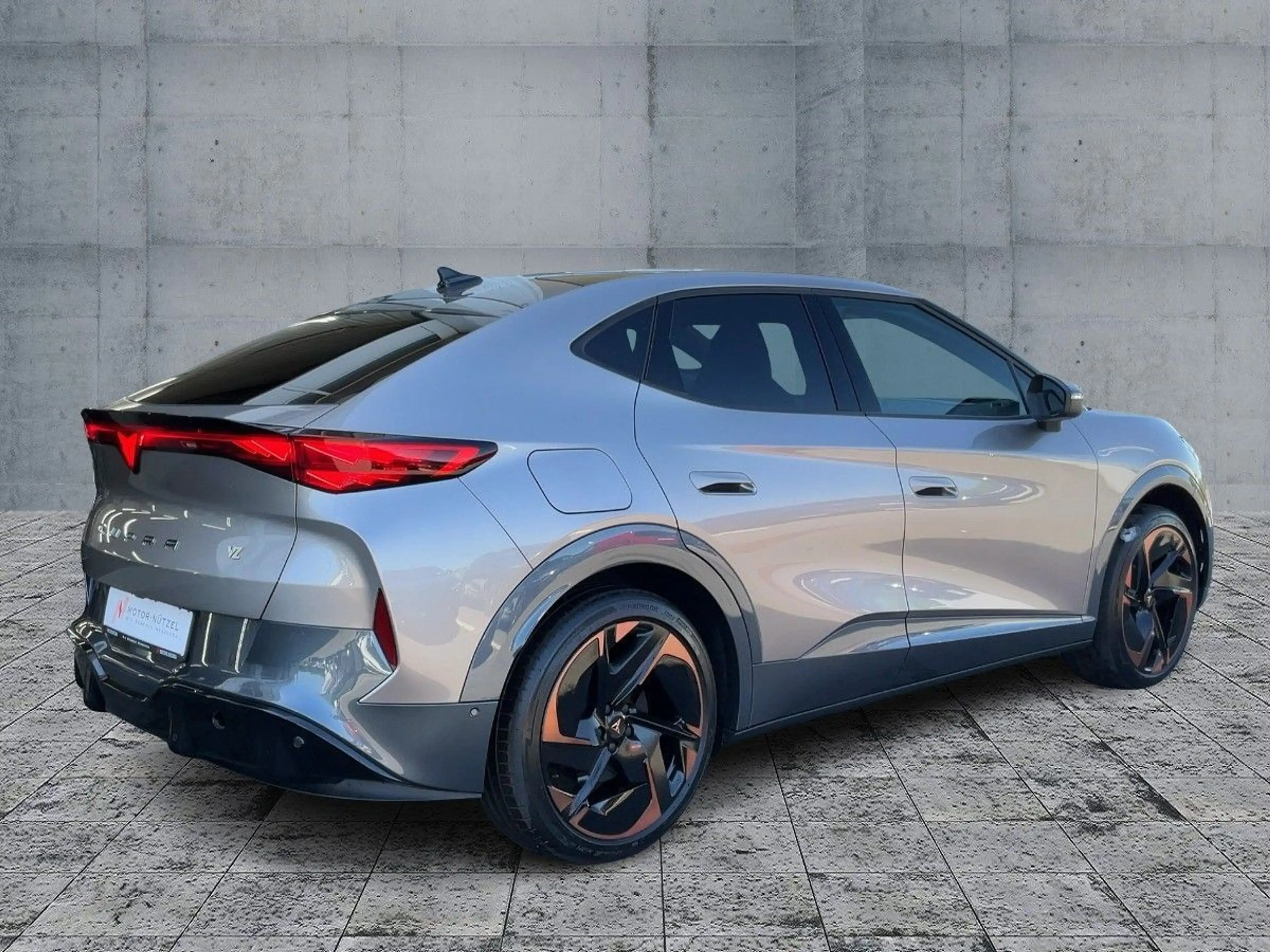 CUPRA Tavascan VZ Below Zero Adrenaline — photo 6
