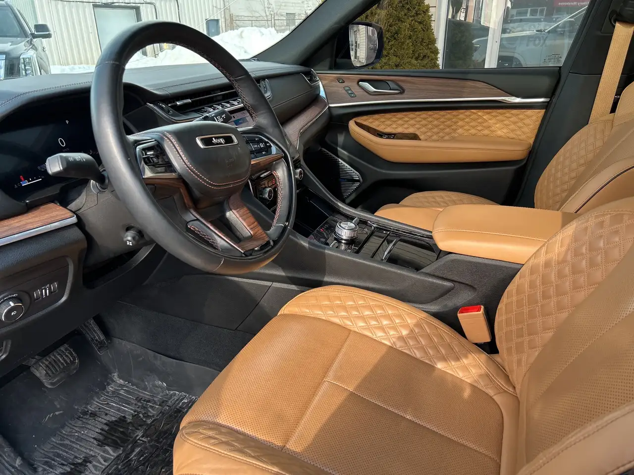 Jeep Grand Cherokee снимка Jeep Grand Cherokee
