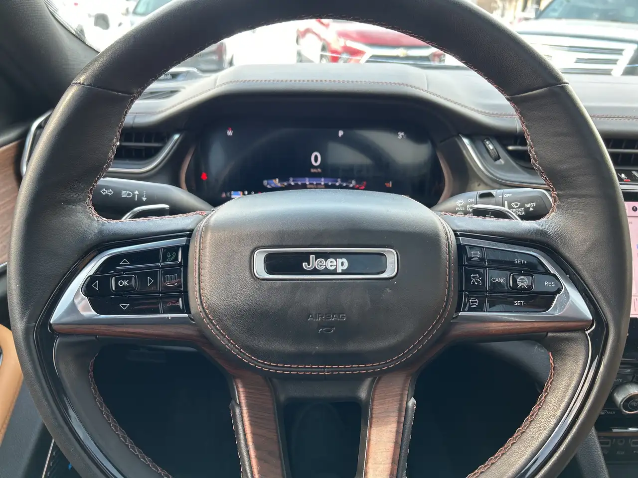 Jeep Grand Cherokee снимка Jeep Grand Cherokee