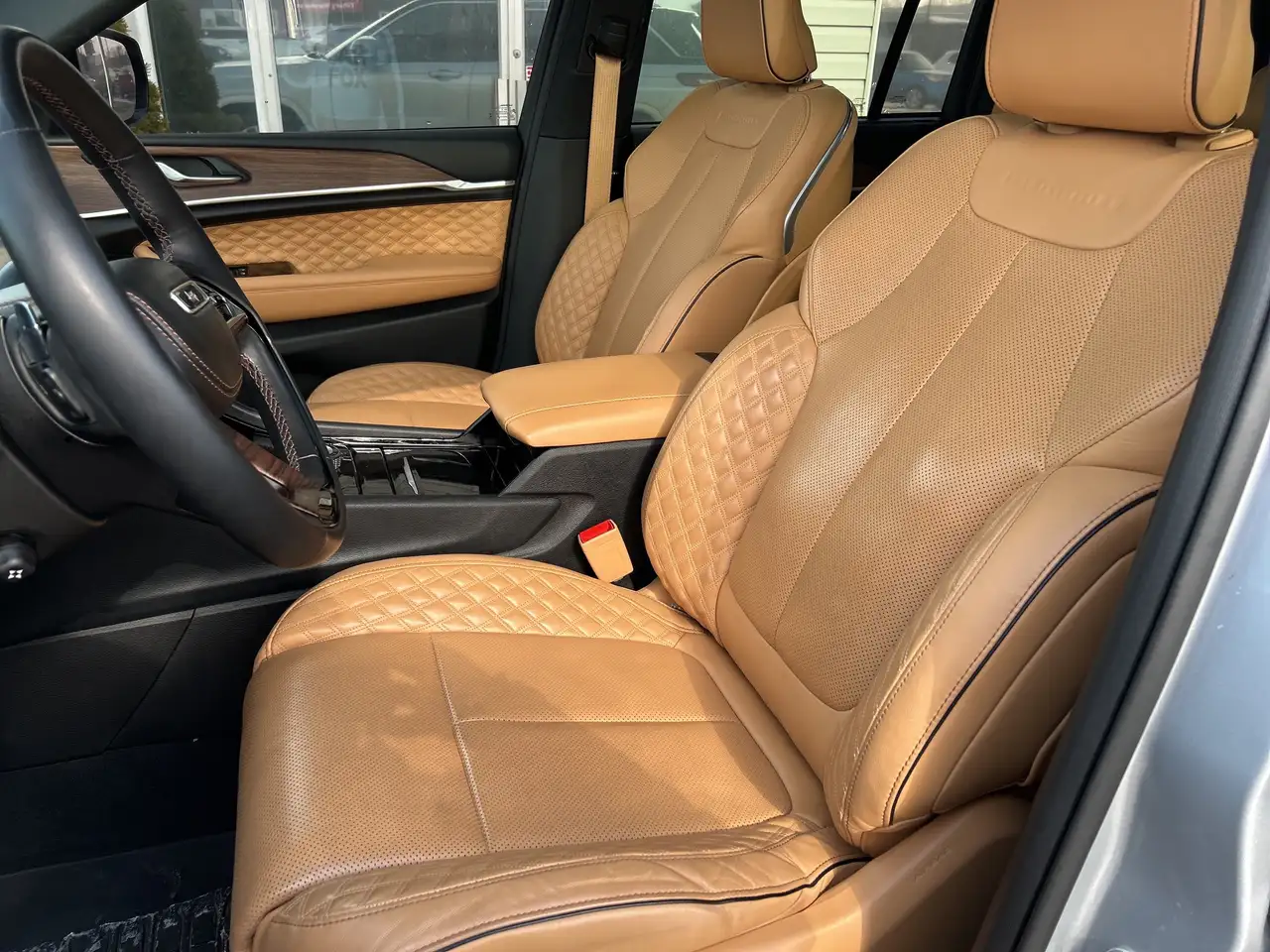 Jeep Grand Cherokee снимка Jeep Grand Cherokee