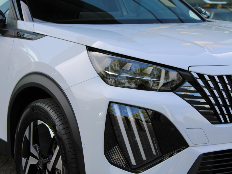 Peugeot 2008 1.2 Hybrid 145 GT VOORRAAD KORTING — photo 8