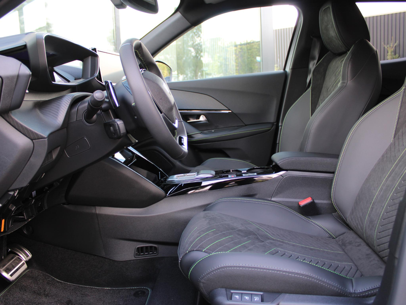 Peugeot 2008 1.2 Hybrid 145 GT VOORRAAD KORTING — photo 10