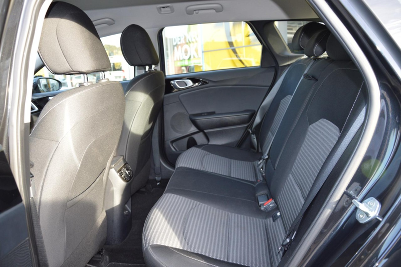Kia Ceed / cee'd Sportswagon Spirit SHZ / Kamera / CarPlay / DAB / — photo 7