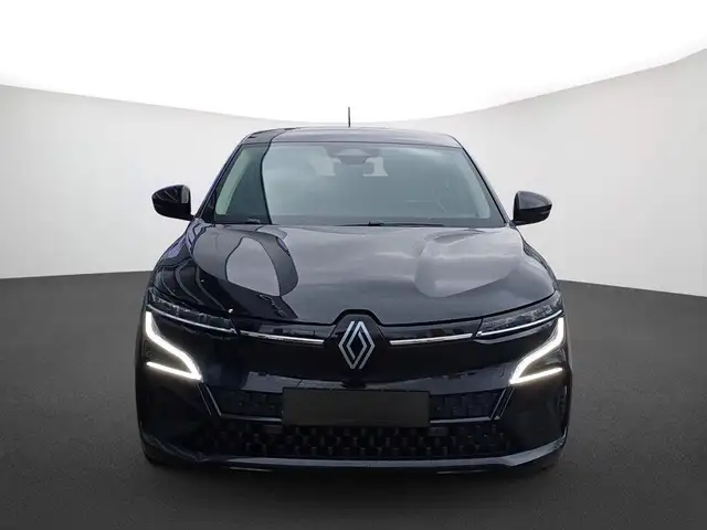 Renault Megane E-Tech view 3