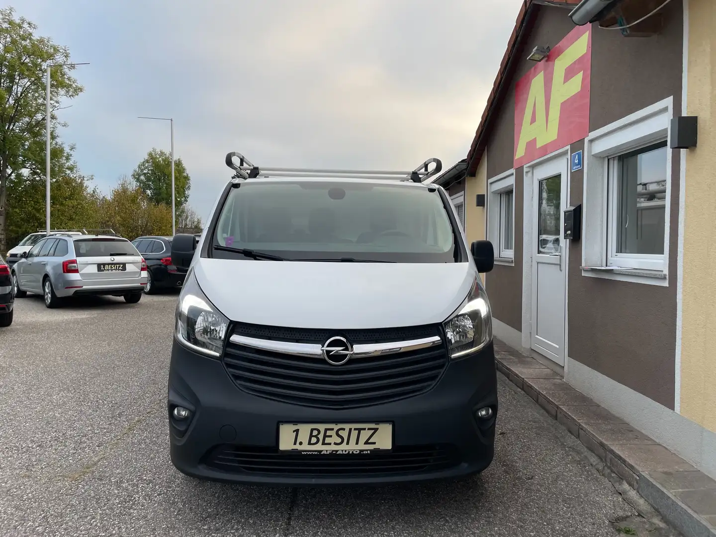 Opel Vivaro Kasten L1H1  2,7t | WENIG KM | TOP ZUSTAND Weiß - 2
