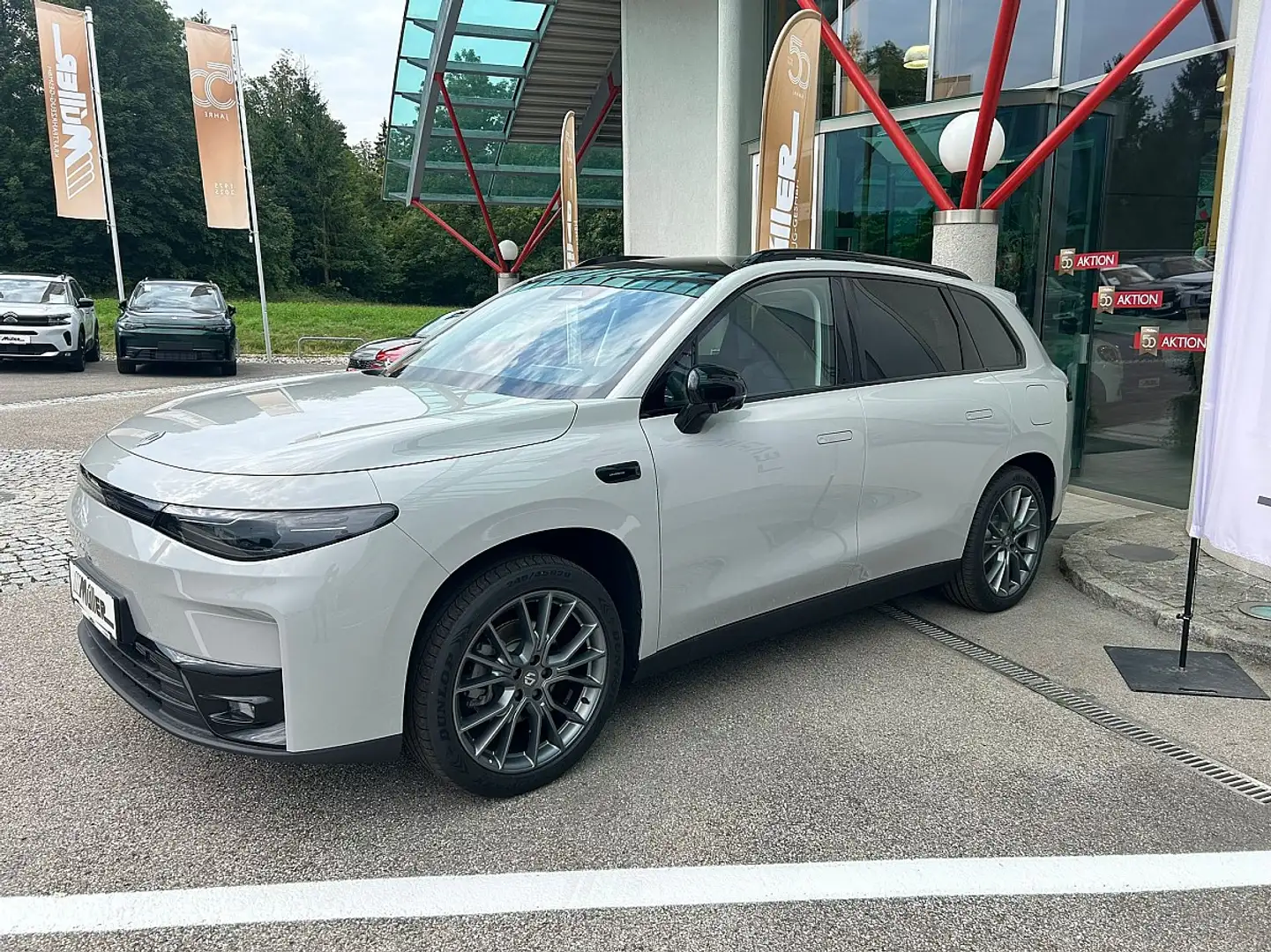 Leapmotor C10 REEV 28,4kWh Design AKTION (WLTP Reichweite 974KM) Grau - 2