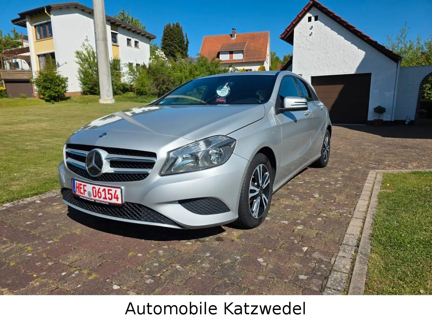 Mercedes-Benz A 180 URBAN/Leder/Rückfahrkamera/Garantie Plateado - 2