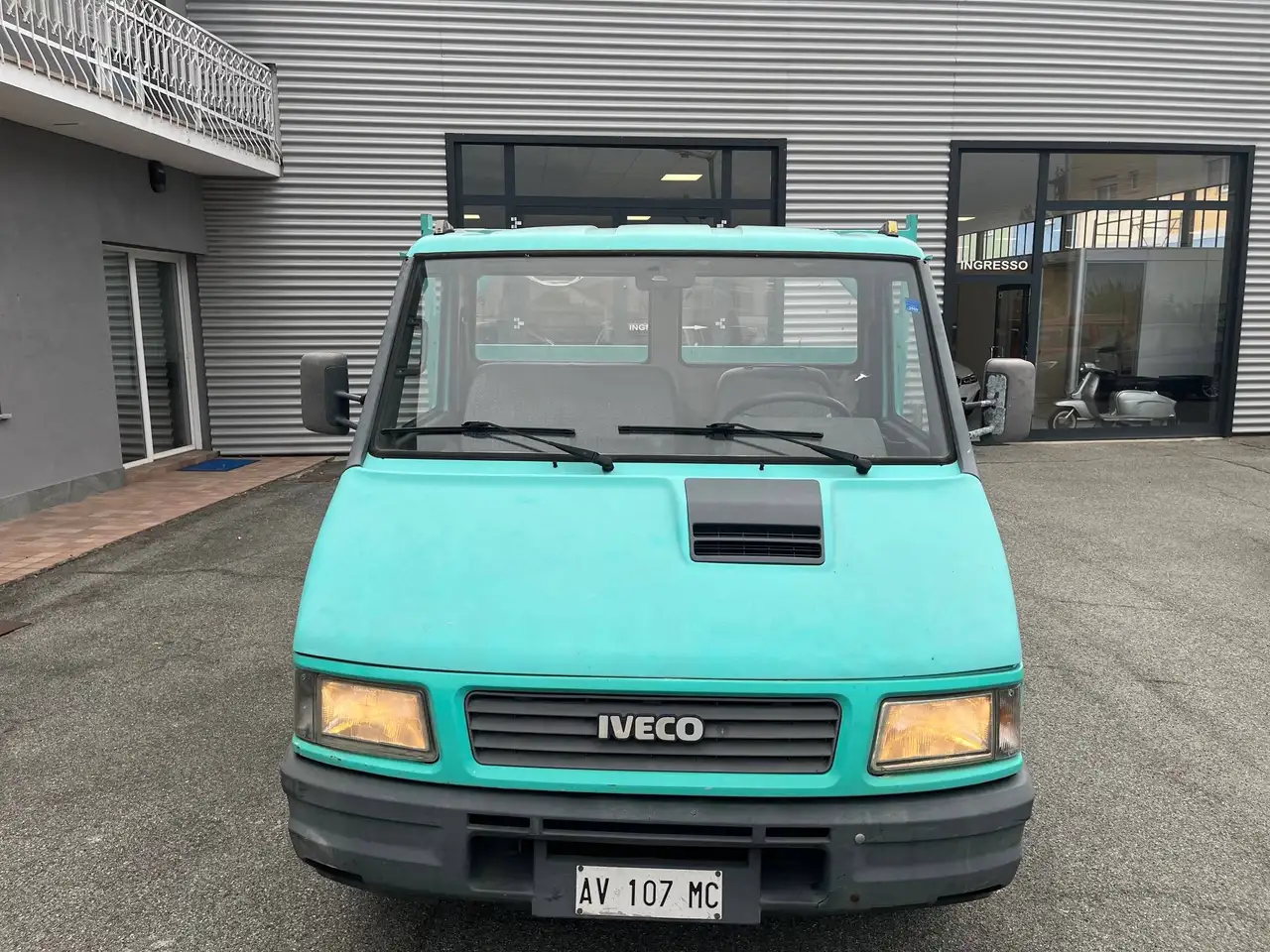 Iveco Daily 2.8 TD N1 autocarro cassone fisso, foto 2