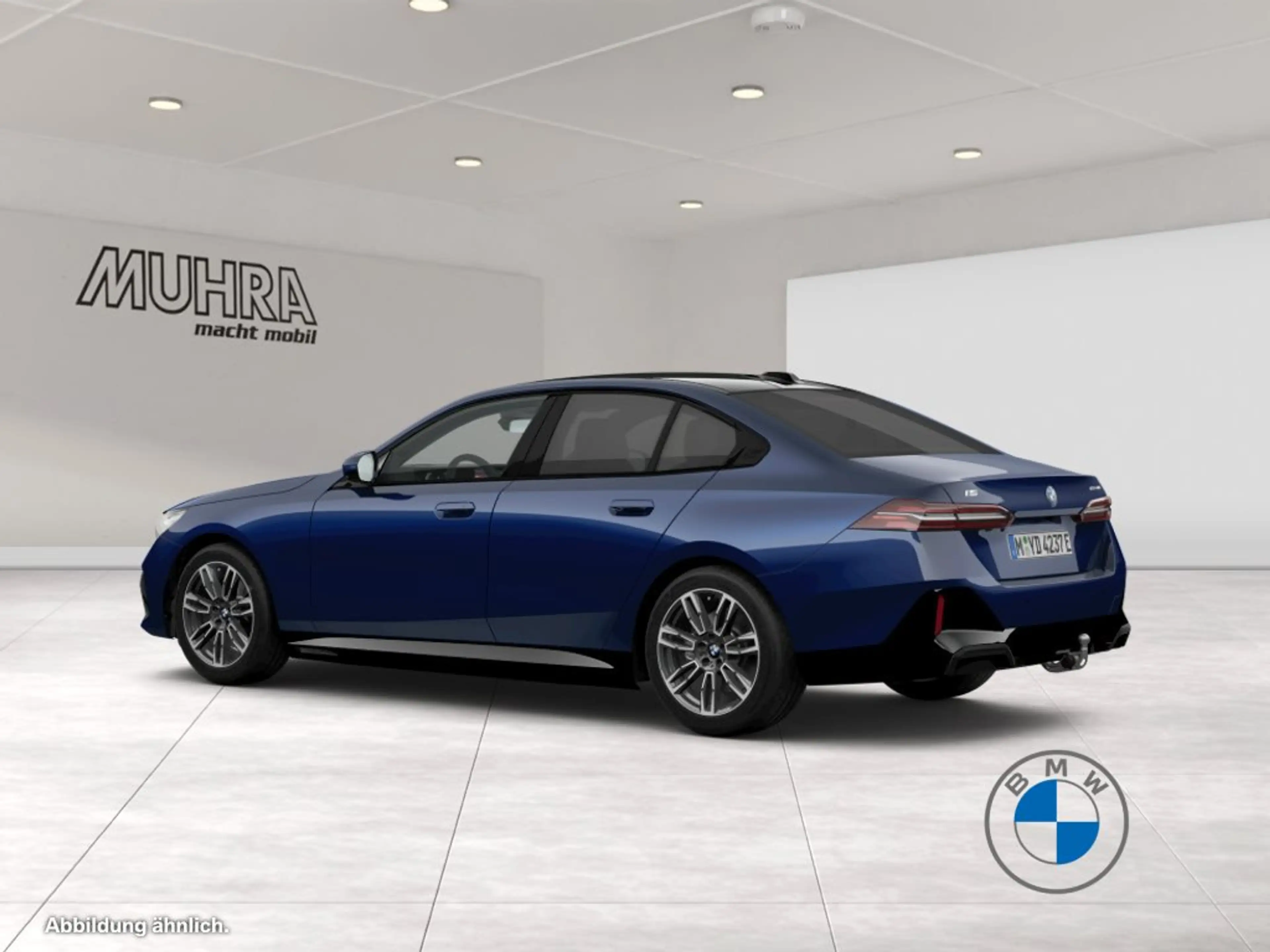 BMW i5 eDrive40 Limousine M Sport 19" AHK Pano B&W — photo 7