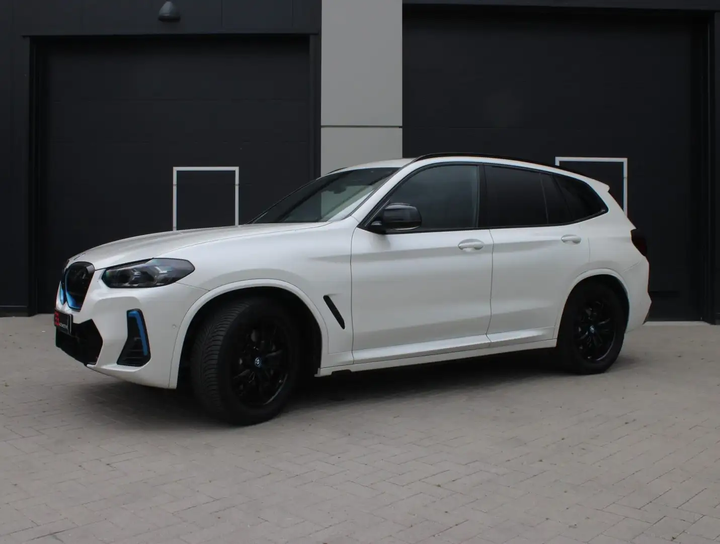 BMW iX3 High Executive 80 kWh Leder|Head up|Pano|BOMVOL! Wit - 2