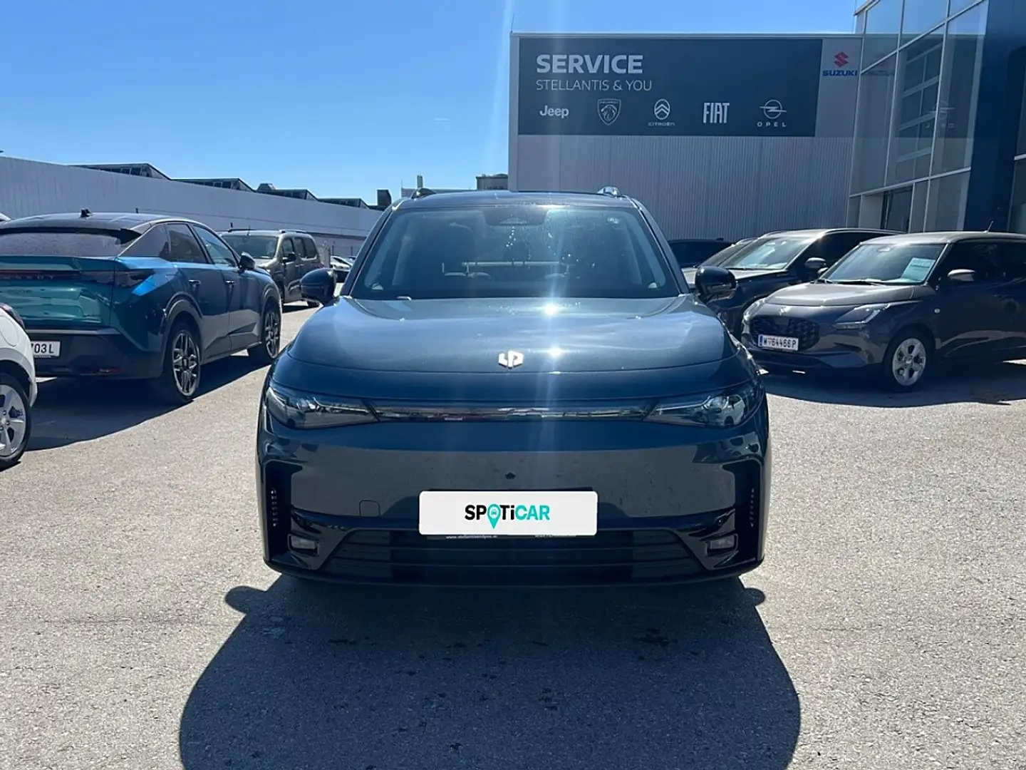 Leapmotor C10 Elektro 81,9kWh Design ProMax Grau - 2