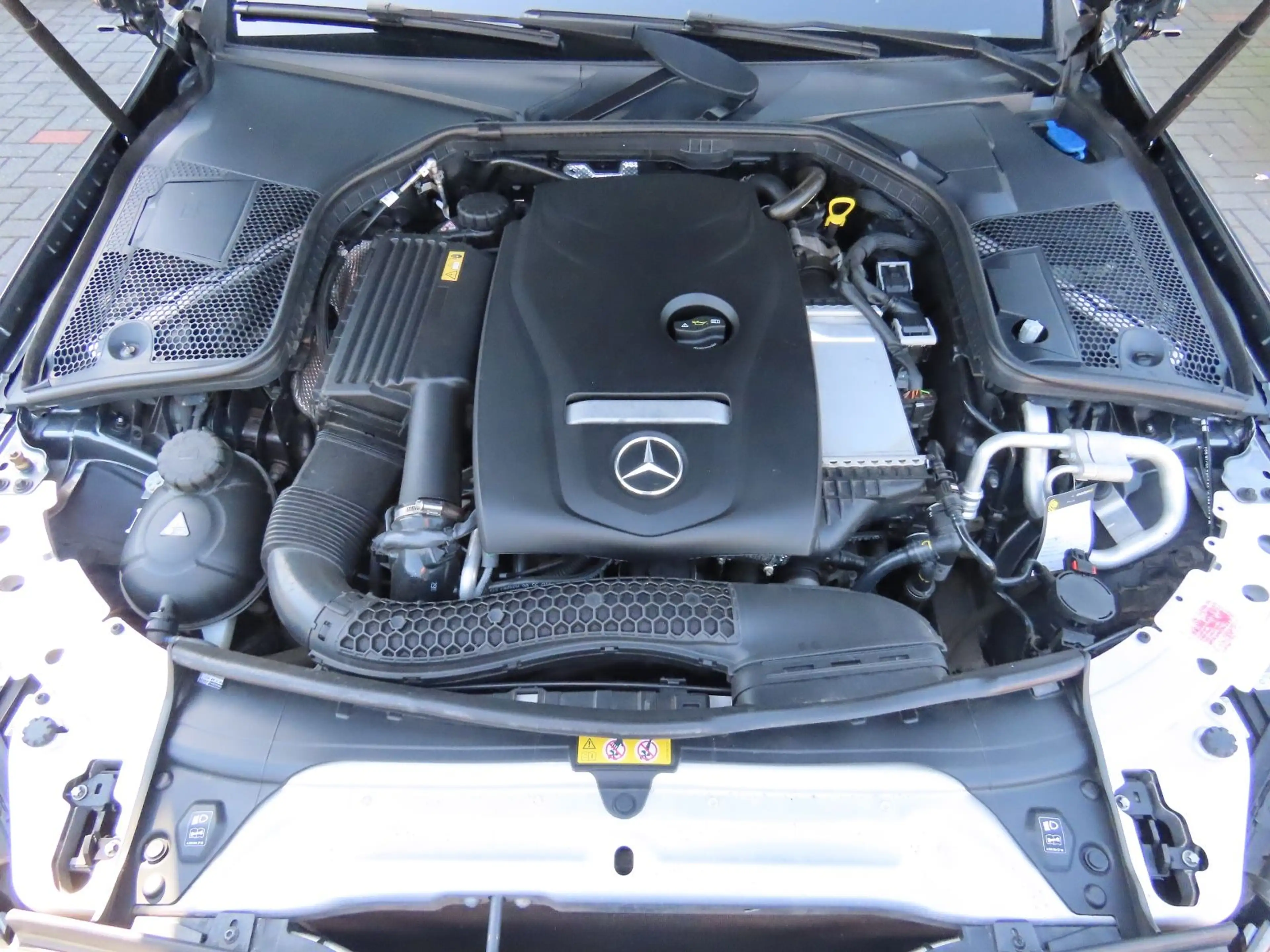Mercedes-Benz C 200 C200 Cabrio Autom. AMG-Line Alcantara Burmester — photo 3