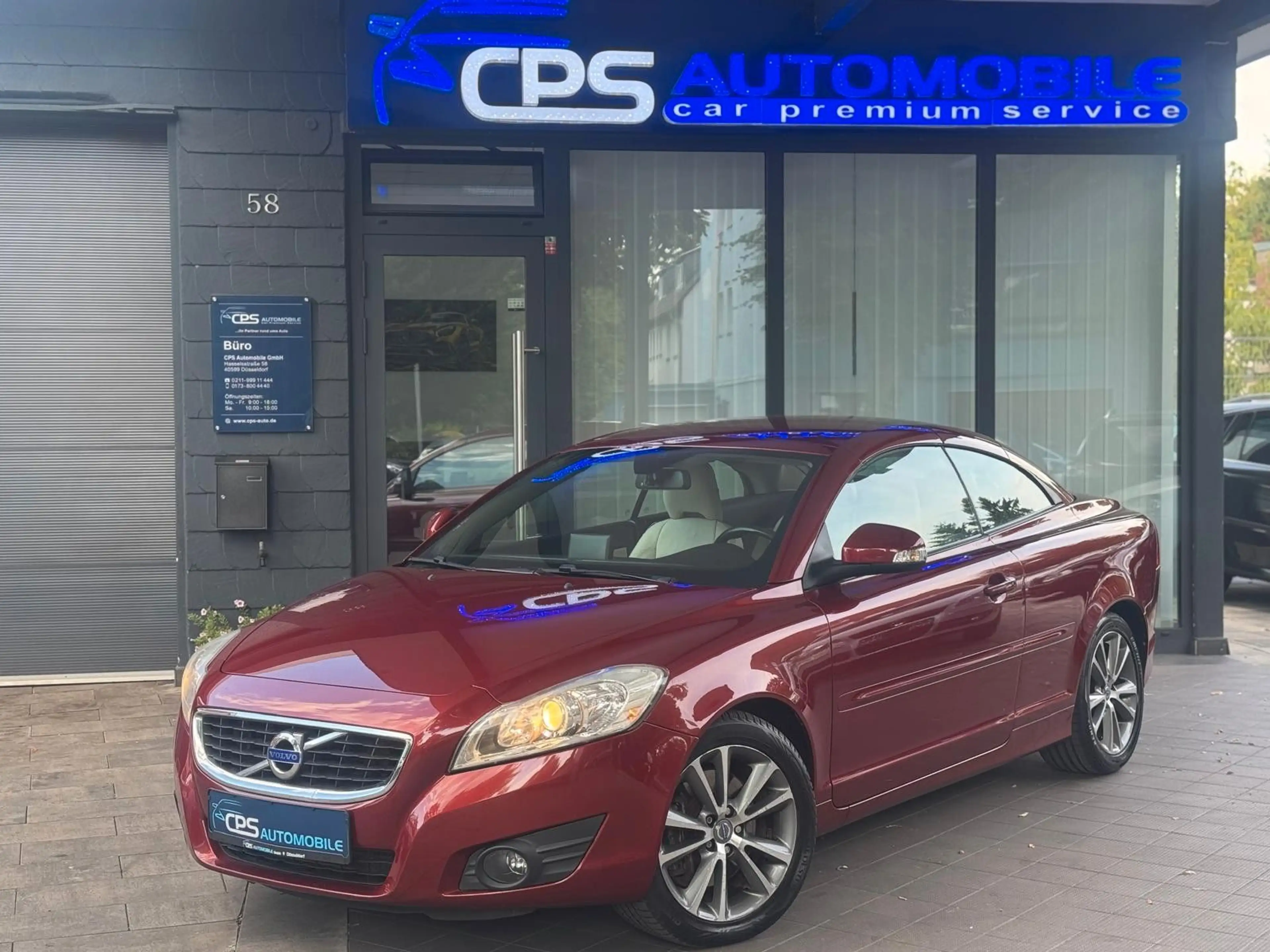 Volvo C70 Cabriolet D3 Momentum / TÜV Neu — photo 7