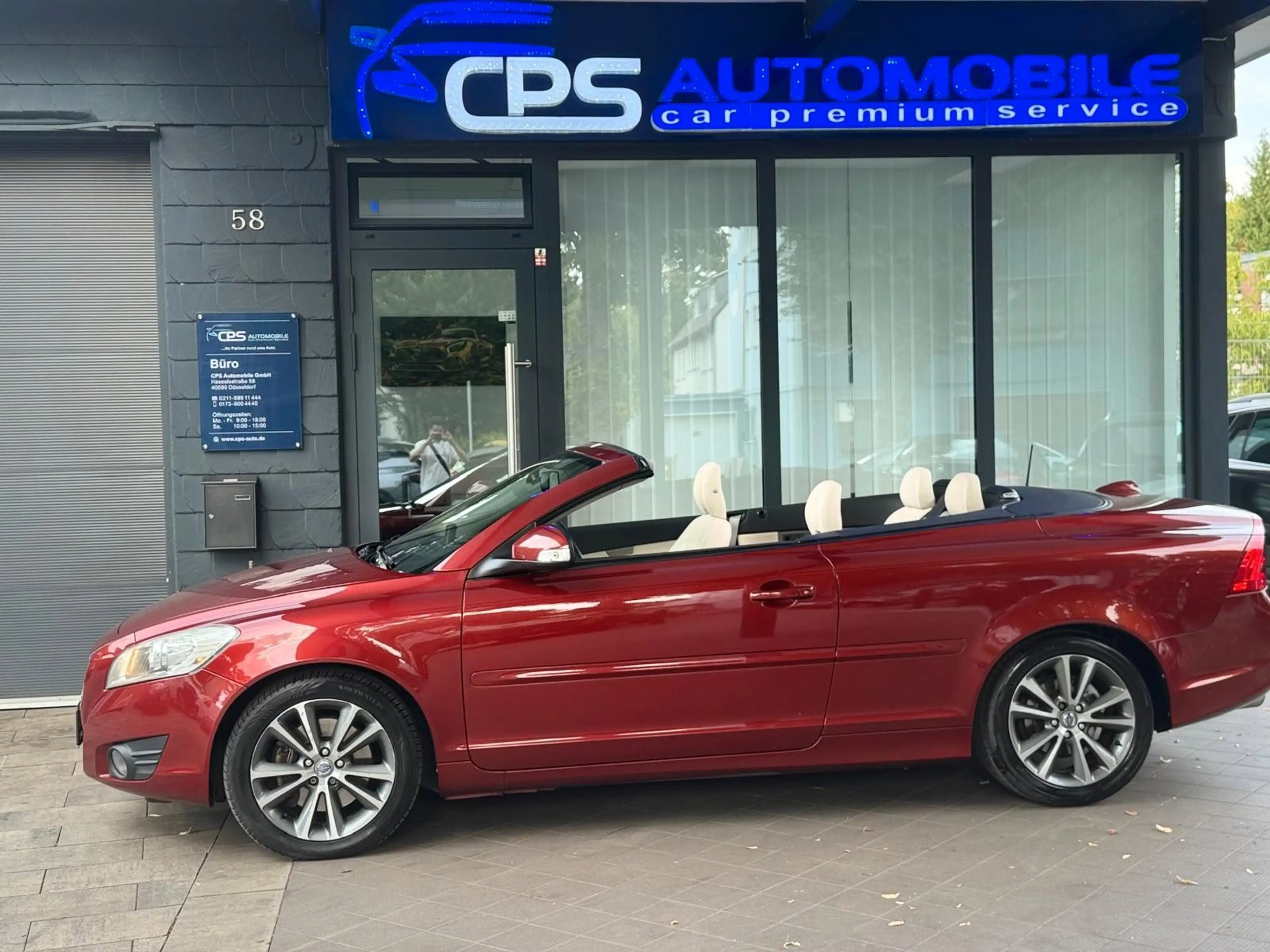 Volvo C70 Cabriolet D3 Momentum / TÜV Neu — photo 10