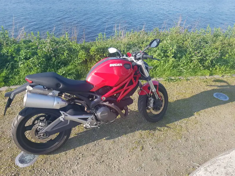 Ducati Monster 937 - foto 3