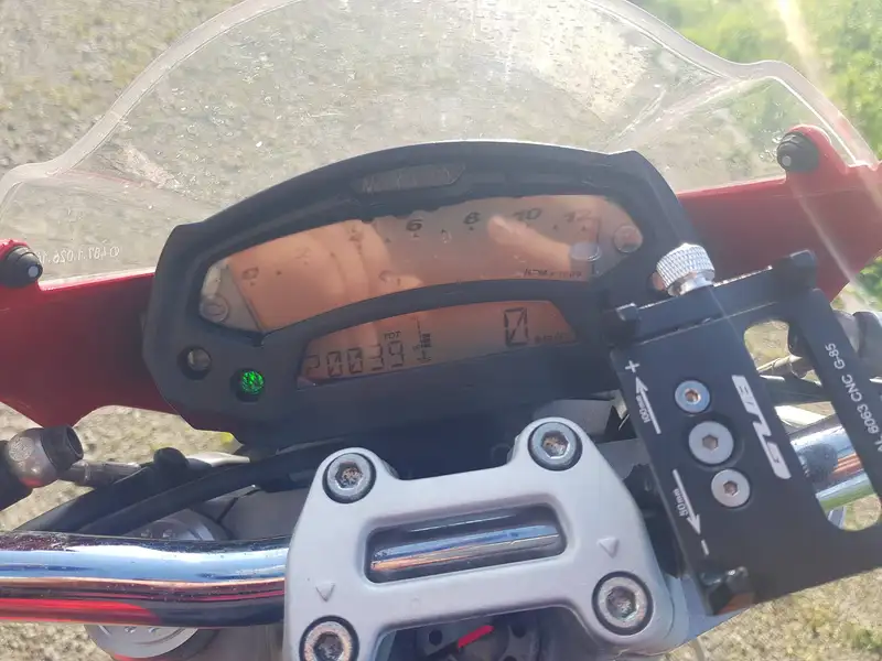 Ducati Monster 937 - foto 6