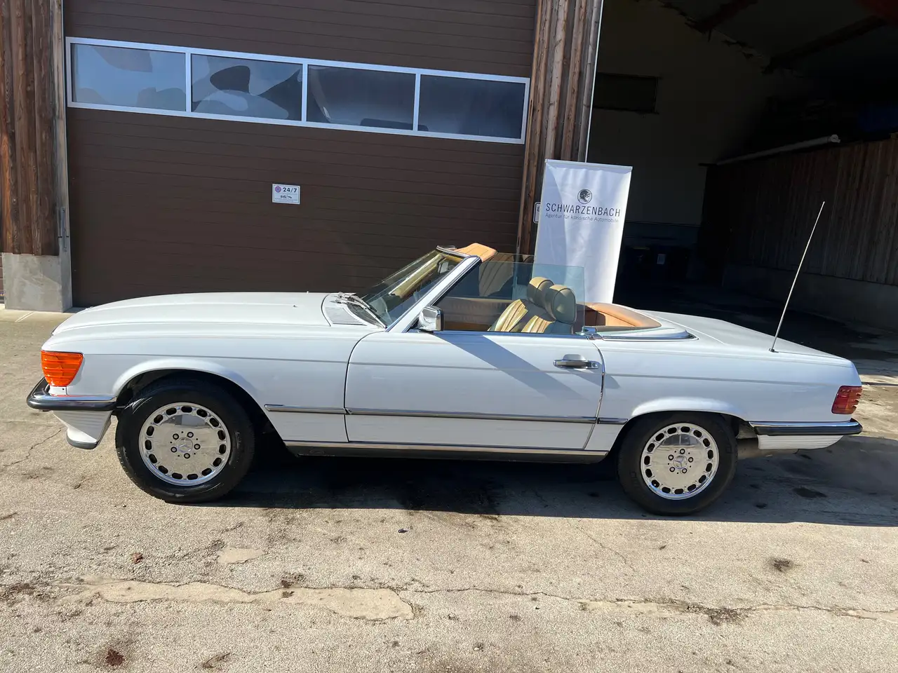 Mercedes-Benz 560 SL, foto 2