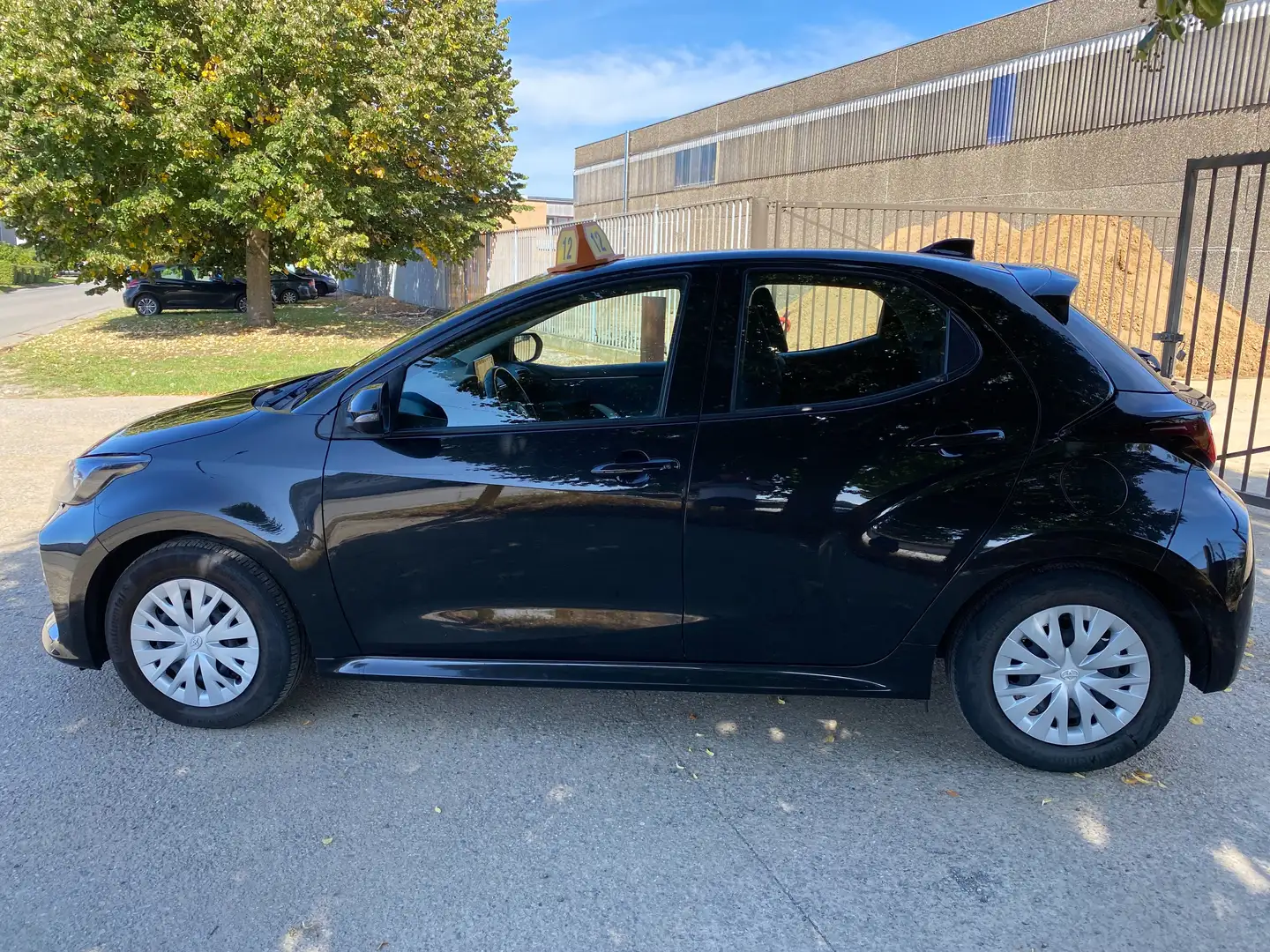 Toyota Yaris Yaris 1.5i Dual VVT-iE Dynamic Zwart - 2