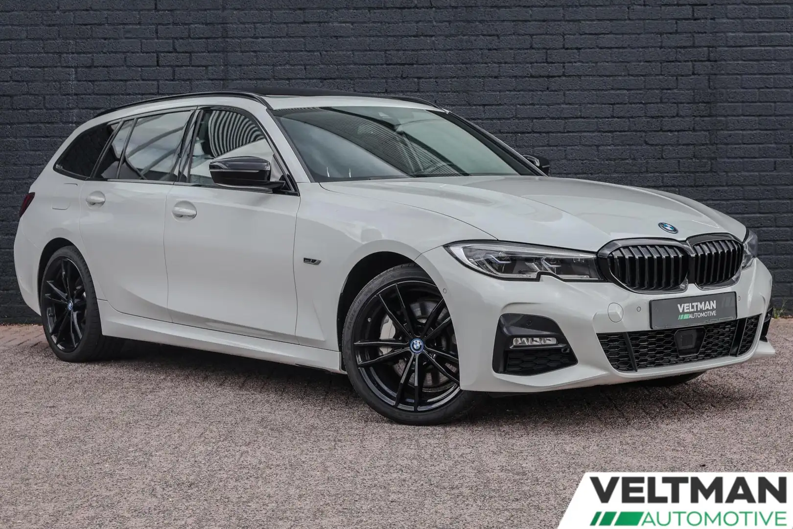 BMW 330 3-serie Touring 330e M-SPORT PANO HEAD UP TREKHAAK Blanco - 2