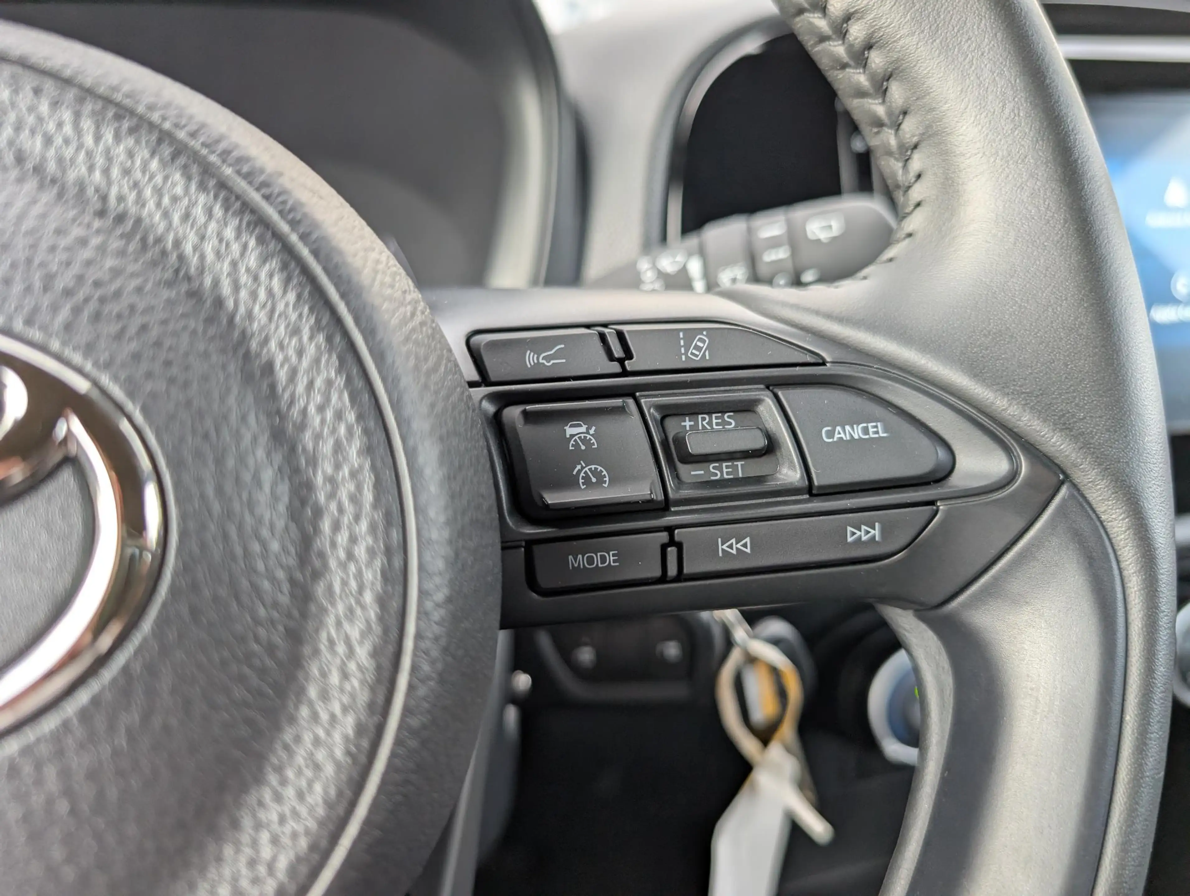 Toyota Aygo X Juniper Blue Metallic AIRCO CAMERA AD-CRUISE APPLE — photo 7