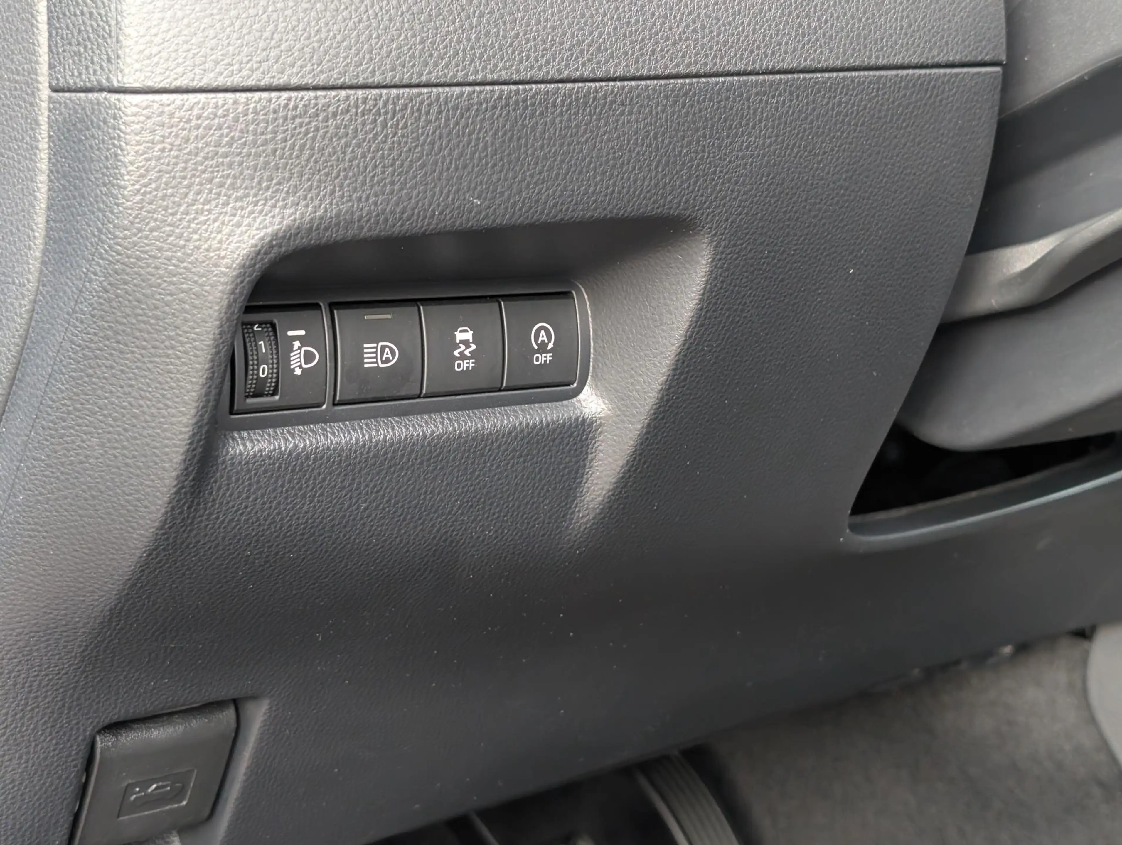 Toyota Aygo X Juniper Blue Metallic AIRCO CAMERA AD-CRUISE APPLE — photo 5