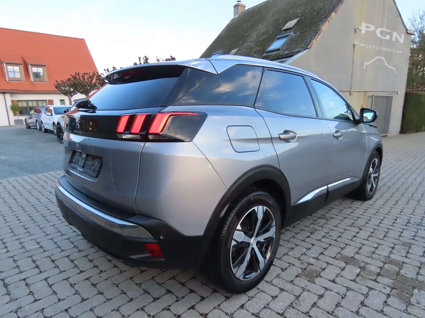 Peugeot 3008 3008 BlueHDi 130 allure 11900eur+BTW/TVA Grijs - 2