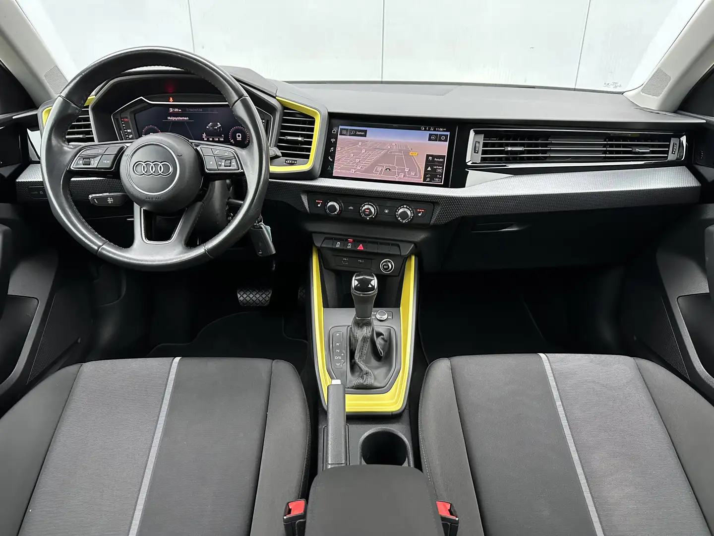 Audi A1 Sportback 30 TFSI epic Automaat Carplay/Virtual co Geel - 2