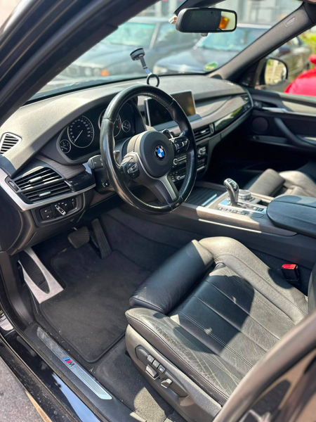 BMW X5 xDrive 30d M-Paket / AHK / HUD / LEDER / 20" ZOLL / PANORAMA — photo 8