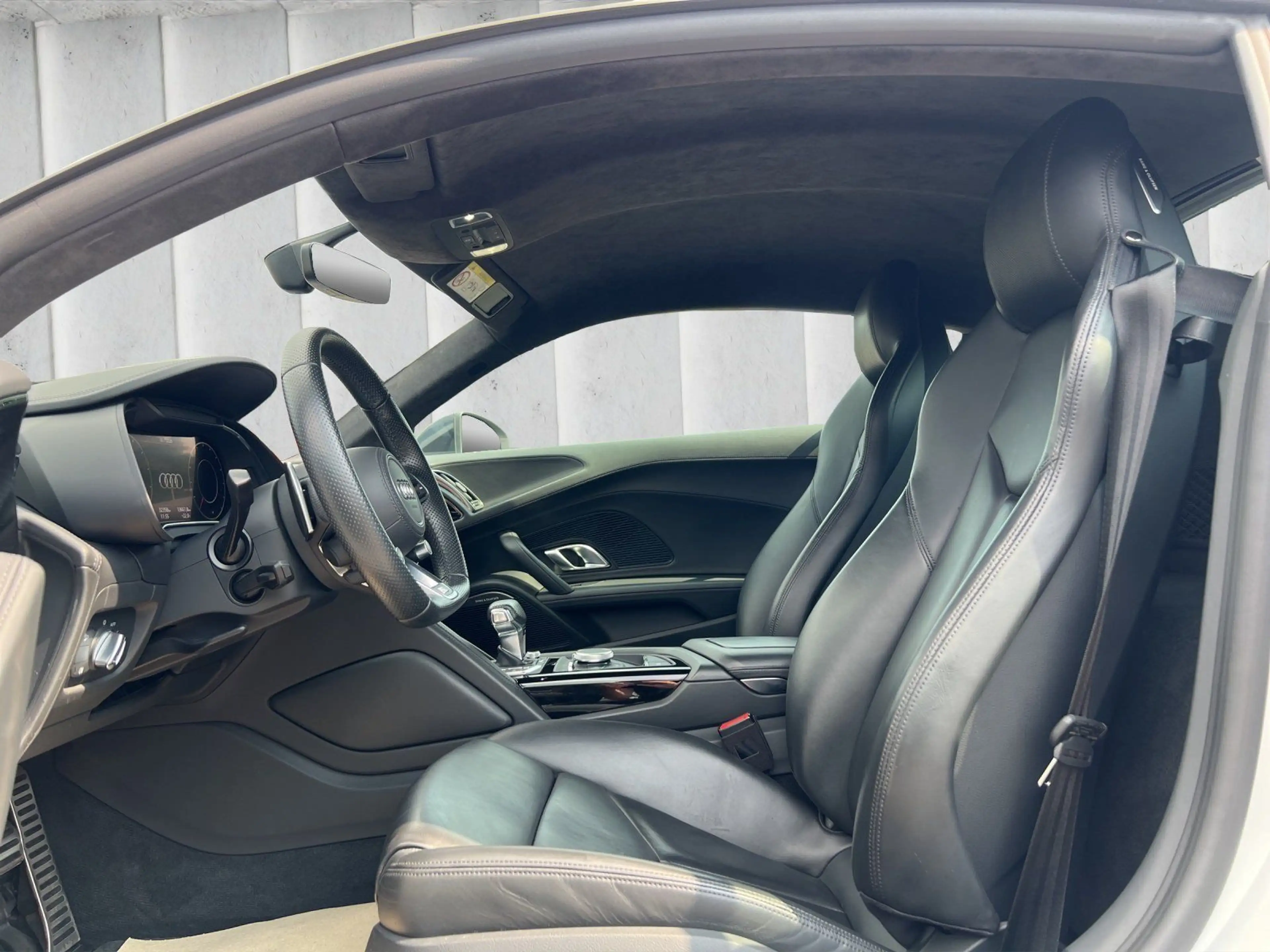 Audi R8 Coupe 5.2 FSI plus quattro B&O CARBON Keramik — photo 9