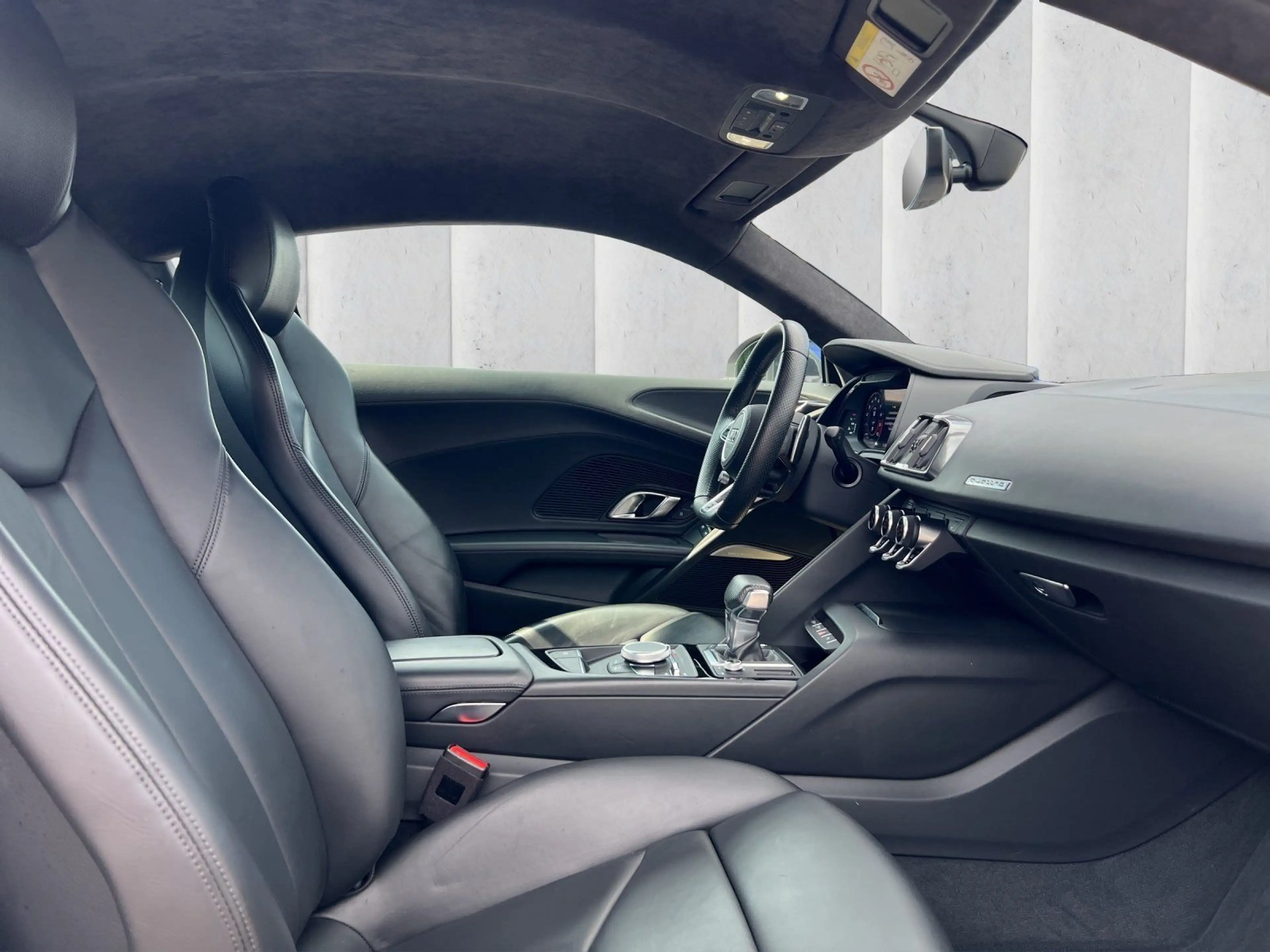 Audi R8 Coupe 5.2 FSI plus quattro B&O CARBON Keramik — photo 15