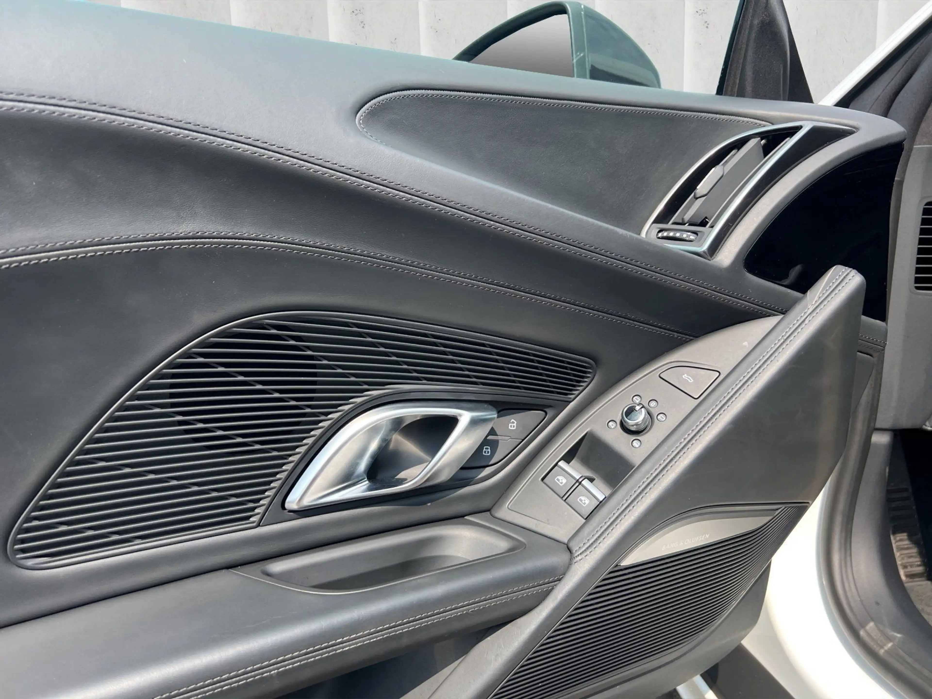 Audi R8 Coupe 5.2 FSI plus quattro B&O CARBON Keramik — photo 12