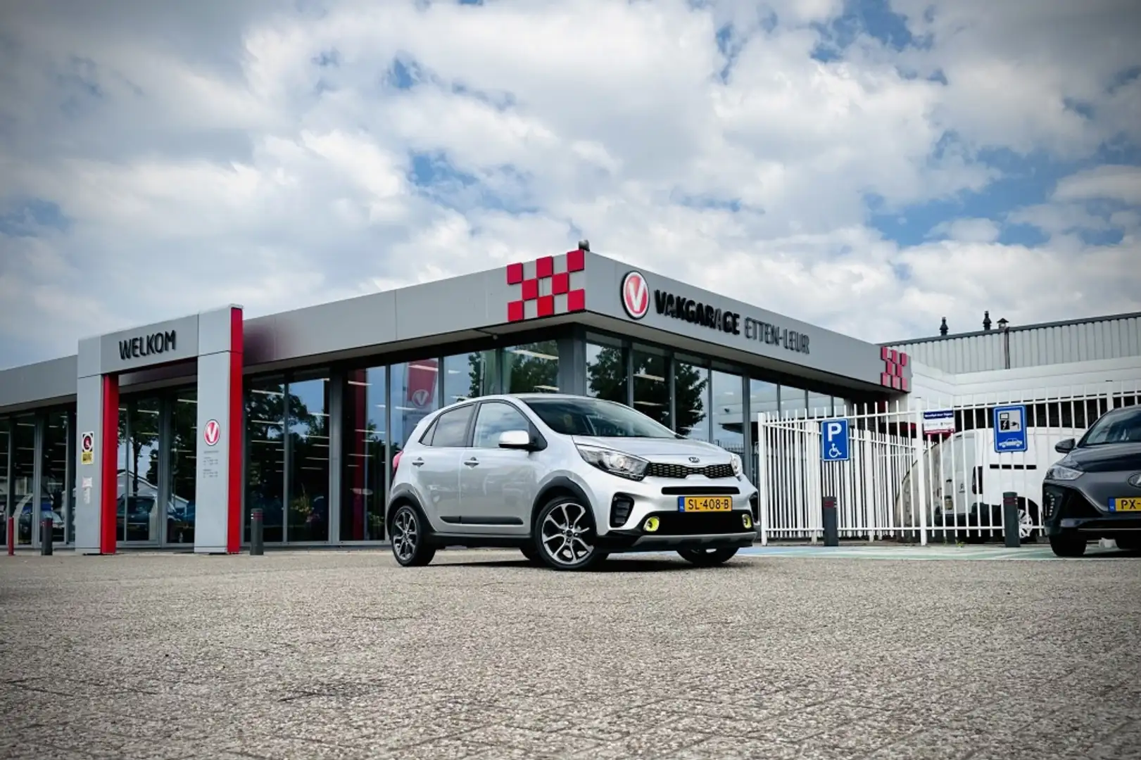 Kia Picanto 1.0 T-GDI X-Line / CAMERA / APPLE + ANDROID / STOE Gris - 2