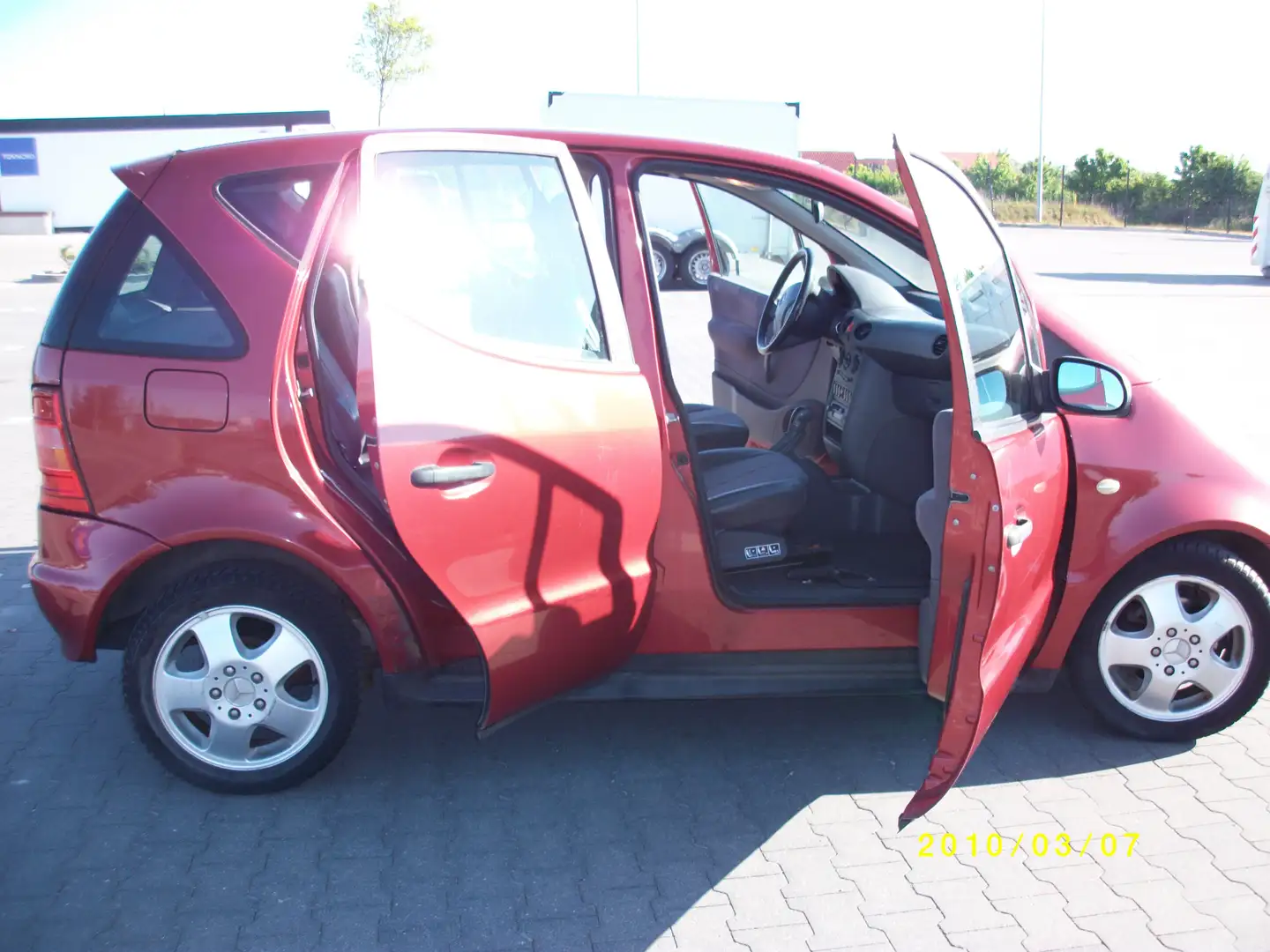 Mercedes-Benz A 140 A 140 Avantgarde Halbautomatik Rot - 2