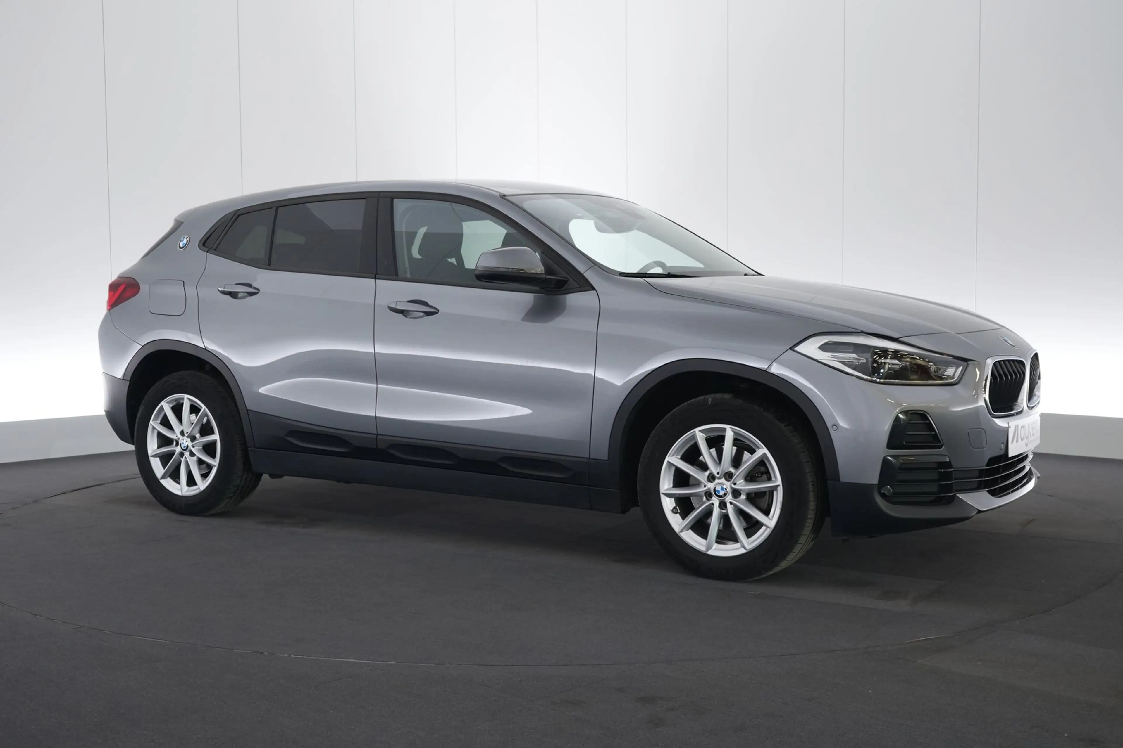 BMW X2 1.5 sDrive18i Business LED GPS PDC CAM Carplay — photo 4
