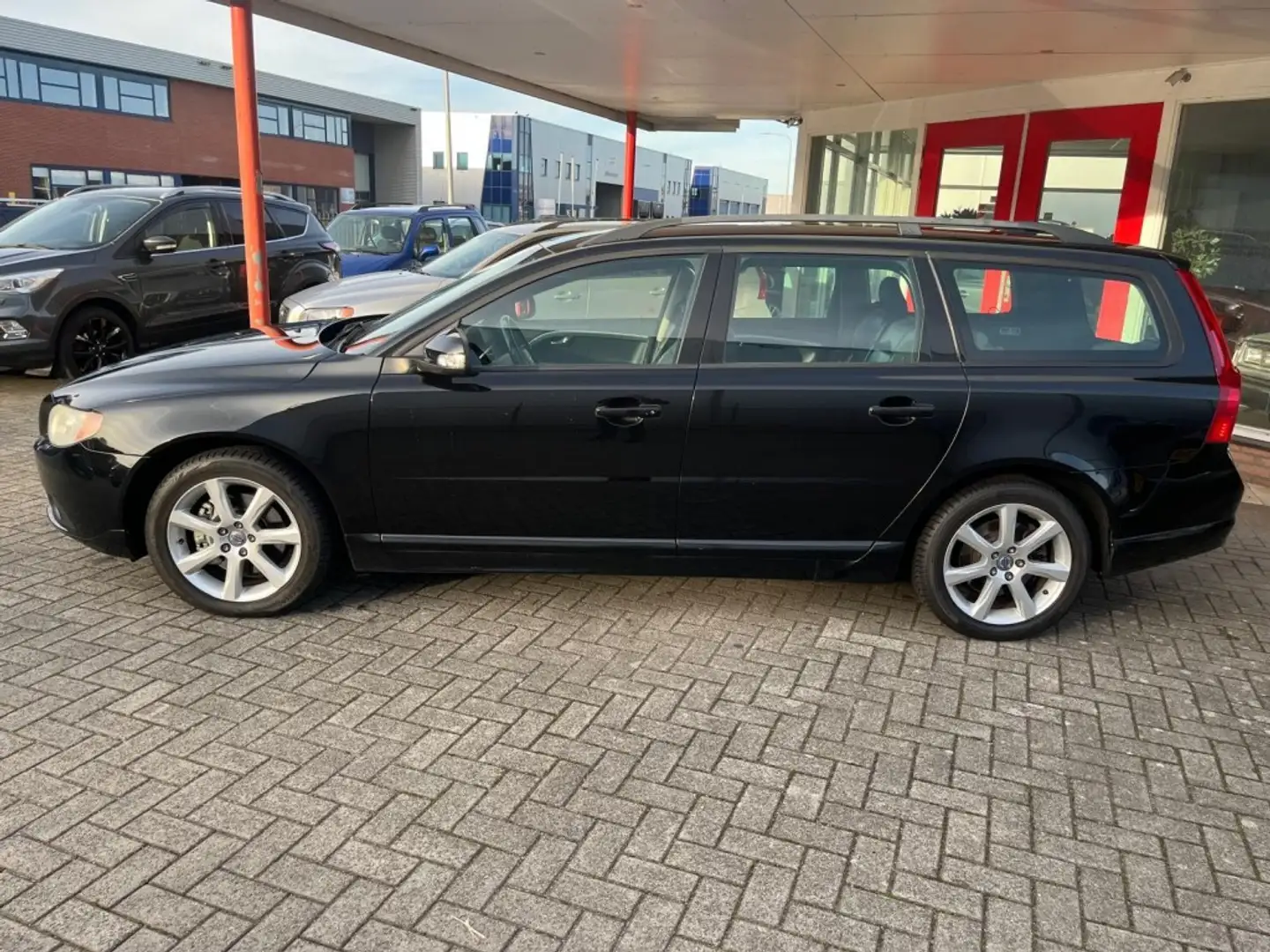 Volvo V70 2.4 D5 185PK Summum Volledig lederen bekleding/Xen Zwart - 2