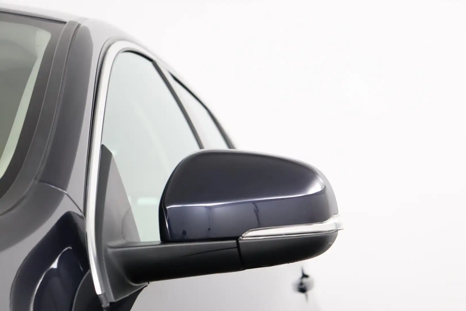 Volvo V60 T6 2.0 AWD SUMMUM AUTOMAAT 306PK ECC/CRUISE/NAV/LE Blau - 2